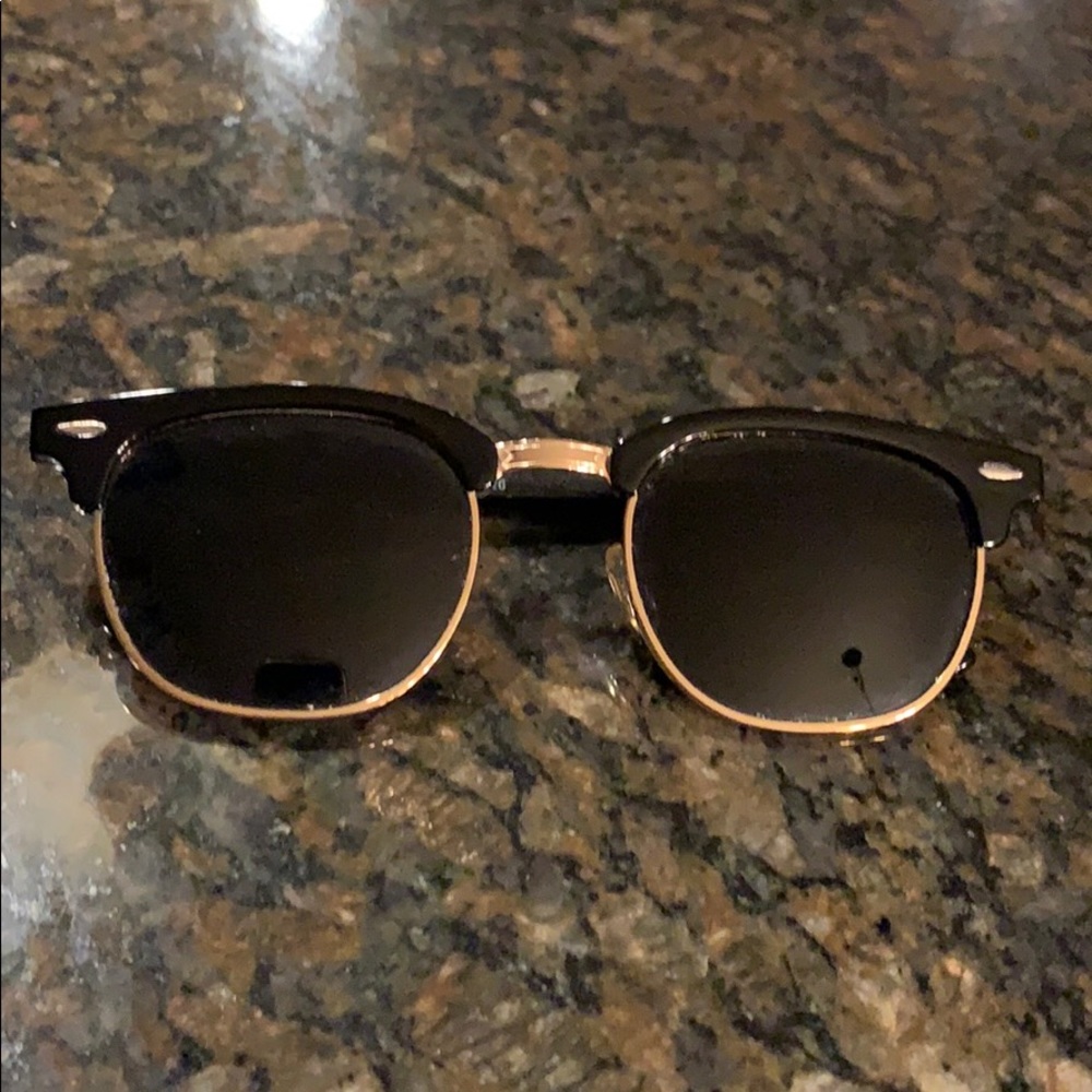 Black sunglasses